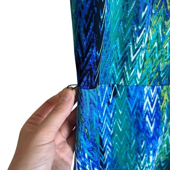 Jones studio sleeveless patterned dress. Size‎ 10 - Picture 9 of 9